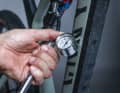 1. open the lockout or platform function on the shock and the compression and rebound dials before setup. Now you're ready to go. Inflate the shock. The air pressure information provided by the bike or shock manufacturer in the model's technical documentation can be a good first point of reference.