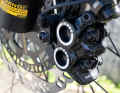 Powerful double-piston brakes from Magura, Bosch's partner for ABS.