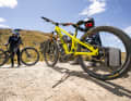 The new Firebird is available either as a complete 29er bike or in a mullet configuration with a 29-inch front wheel and 27.5-inch rear wheel.
