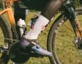 Édition spéciale Team Amani : les couleurs et les motifs s'inspirent des techniques traditionnelles de tissage d'Afrique de l'Est et font référence à l'équipe cycliste du même nom originaire de cette région. | Photo Fizik
