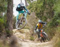 In the test, Fox Live Valve Neo and Rockshox Flight Attendant go head to head in a duel.