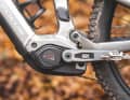 Endlich klapperfrei: Der neue Bosch-Motor ist leiser und klappert nicht mehr. Auf dem Trail fährt das Jam² angenehm auf Flüsterkurs. So leise sind E-MTBs sehr selten.