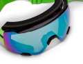 The Fox PureVue MTB goggles are available in a special colour for the 50th anniversary: a green strap and blue-pink tinted lenses.