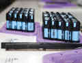 This is what batteries look like on the inside: Individual cells are arranged in a fixed number and with the corresponding connections.