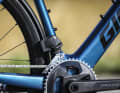 Thanks to two chainrings at the front, the Giant offers a fine gear gradation.