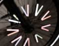 With Casper, you can give your bike a colourful makeover in no time at all. The spoke reflectors glow brightly when light hits them and add a splash of colour with their neon hues during the day.