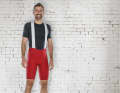 With the Distance Bib Shorts+ 2.0, Gorewear tailors an elegant pair of cycling shorts for endurance enthusiasts