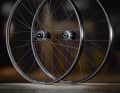 The Grappler series for Enduro and Downhill uses a mixture of Flux 54, 55 and 66 rims. The weights are 1990 grams for Pro Carbon, 2145 grams for Pro Aluminium and 2250 grams for Aluminium.