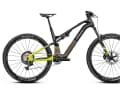 Minimal-assist e-MTB Haibike Lyke: The trail bike (140/140 mm) from the Schweinfurt e-bike specialists is brand new. A Fazua motor accelerates and provides support with a maximum of 60 Newton metres. The 430 watt-hour battery lasts quite a while when ridden economically. The top model (9999 euros) weighs 18.6 kilos. Available from November. Weight: n. A. Price: 7499 euros 