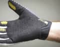 Thin and perforated material on the inside of the hand should ensure maximum direct grip and optimum ventilation