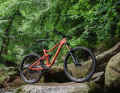 But above all, the trail bike now has 160 mm suspension forks at the front.