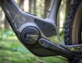 Smartly integrated in the bottom bracket area. With a maximum torque of 50 Newton metres, the Bosch Active Line Plus is a little weak on the chest, but its smooth power transmission and discreet sound are pleasing.