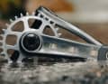 Soll mit Kettenblatt unter 400 Gramm wiegen. Die E-Thirteen Race Kurbel fürs klassische Mountainbike.