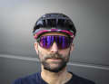 The chin strap is fastened with a ratchet and can be adjusted while riding. The padding on the chin is also pleasing