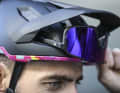 Alpina also dispenses with the fly screen at the side openings, but sunglasses can be stowed here instead