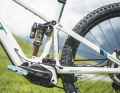 DW-Link rear triangle with 148 millimetre stroke. The fixed rear carbon frame triangle is connected to the main frame via two separate rockers.
