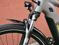 The laterally stiff suspension fork on the Hepha (thru axle!) ensures comfort.