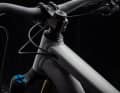 The head tube angle on the 2022 Stumpjumper Alloy can be adjusted by up to 2.5 degrees.