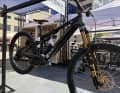 All that glitters is gold: SB Projects has put together this eye-catching all-mountain bike with a Mahle M40 engine.