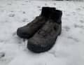 Der Schuh kam passend zum einsetzenden Winter in Bayern. Sauwetter, Schneematsch, Temperaturen weit unter Null am Gipfel. Da frieren Füße schnell zu Eisklumpen. Mit dem Fizik blieben sie aber über Stunden warm. Trotzdem ist der Schuh nicht ganz perfekt.