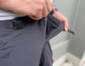Das Cordura-Material ist schmutz- und wasserabweisend, robust und dennoch angenehm auf der Haut.
