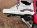 The laces are nice and narrow, so the knot sits firmly and doesn't tend to come undone like with some other shoe models.