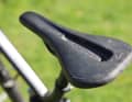 Die richtige Sattelbreite kann am Mountainbike über Komfort oder Schmerzen entscheiden.