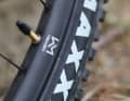 A tubeless setup is no problem with the rims from Newmen. The wheelset has no weaknesses when it comes to handling.