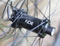 The wheelset is centred around Newmen Fade hubs. The freehub is particularly quiet.
