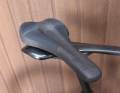 We tested the 611 version for gravel/road bikes with a seat bone width of 13 cm.