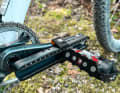Thanks to the aluminium rail and 3D-printed clamping jaws, the adapter from Wexelpunkt is flexibly adjustable.