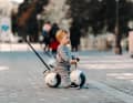 Parents can use the drawbar at the rear to provide assistance if required. The drawbar can also be removed.