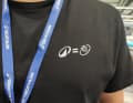 Decathlon = service. The workshop employees in the new Munich workshop already wear this on their chests.