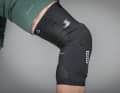 The sock of the ION K Sleeve AMP reaches far up and is non-slip even when pedalling