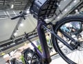 Full suspension is provided by a Suntour air suspension fork with 130 mm of travel and a lockout system.