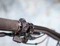 Inconspicuously slim and crisp in operation: the remote lever for the motor control on the Specialized Levo SL.