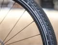 G-One Allround tyres roll fast and are also at home on gravel. A width of 50 millimetres ensures decent comfort.