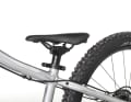 Before buying a children's bike, parents would do well to check how far the saddle can be lowered without colliding with the rear wheel. There is plenty of room on this Scott Scale RC 400 children's hardtail.