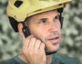 Dank elektronischer Intercom-Geräte können Mountainbiker allzeit mit Anderen vernetzt bleiben.