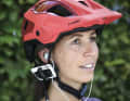 Mieux vaut éviter : les cyclistes risquent une amende s'ils ont les oreilles bouchées et s'ils sont occupés par l'interphone.