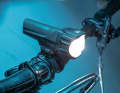 Cateye GVolt 100: compact handlebar light with built-in battery