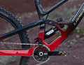 However, we were surprised by the fact that the Spicy can be converted to a low-pivot rear triangle