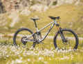 Last Clay // 12.29 kilos // 140/126 millimetres of travel // 29-inch // 9500 euros // aluminium