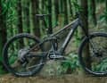 Das Repeater GX ist für satte 11.799 Euro das "Einstiegsmodell" und kommt mit Rockshox Select/Select+ Fahrwerk.