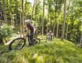 The Yeti with its central position on the bike is the more competent partner on the climbs. It's also nice and quiet!