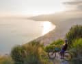 The Ligurian coast is snow-free even in the winter months. And not only that: Just over the border into France, Provence awaits with its super spots.