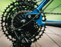 The chainstays are adjustable from 425-437 mm.