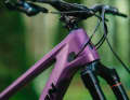Transition attaches great importance to ease of maintenance. The cables therefore do not enter the frame through the headset.