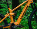 In order to keep the down tube as slim as possible, the chassis was adapted precisely to the respective battery size, 400 or 600 Wh. The batteries cannot simply be removed.