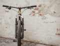 Compared to its predecessor, the R7, the new fork is said to have been significantly slimmed down.